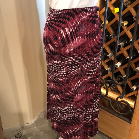 Beautiful Avenue Plus Size Long Skirt - Picture 1 of 4